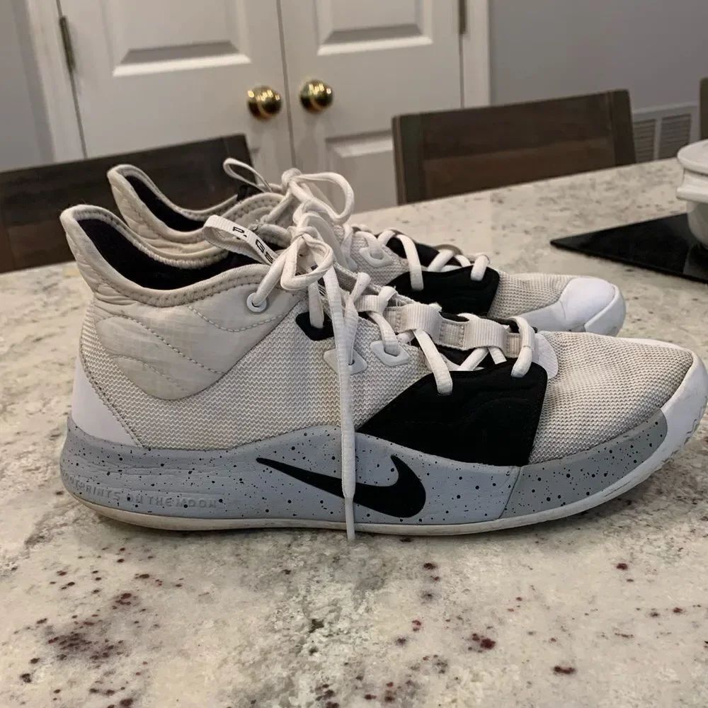 Nike P. George 3 Moon Sneakers sz 9.5